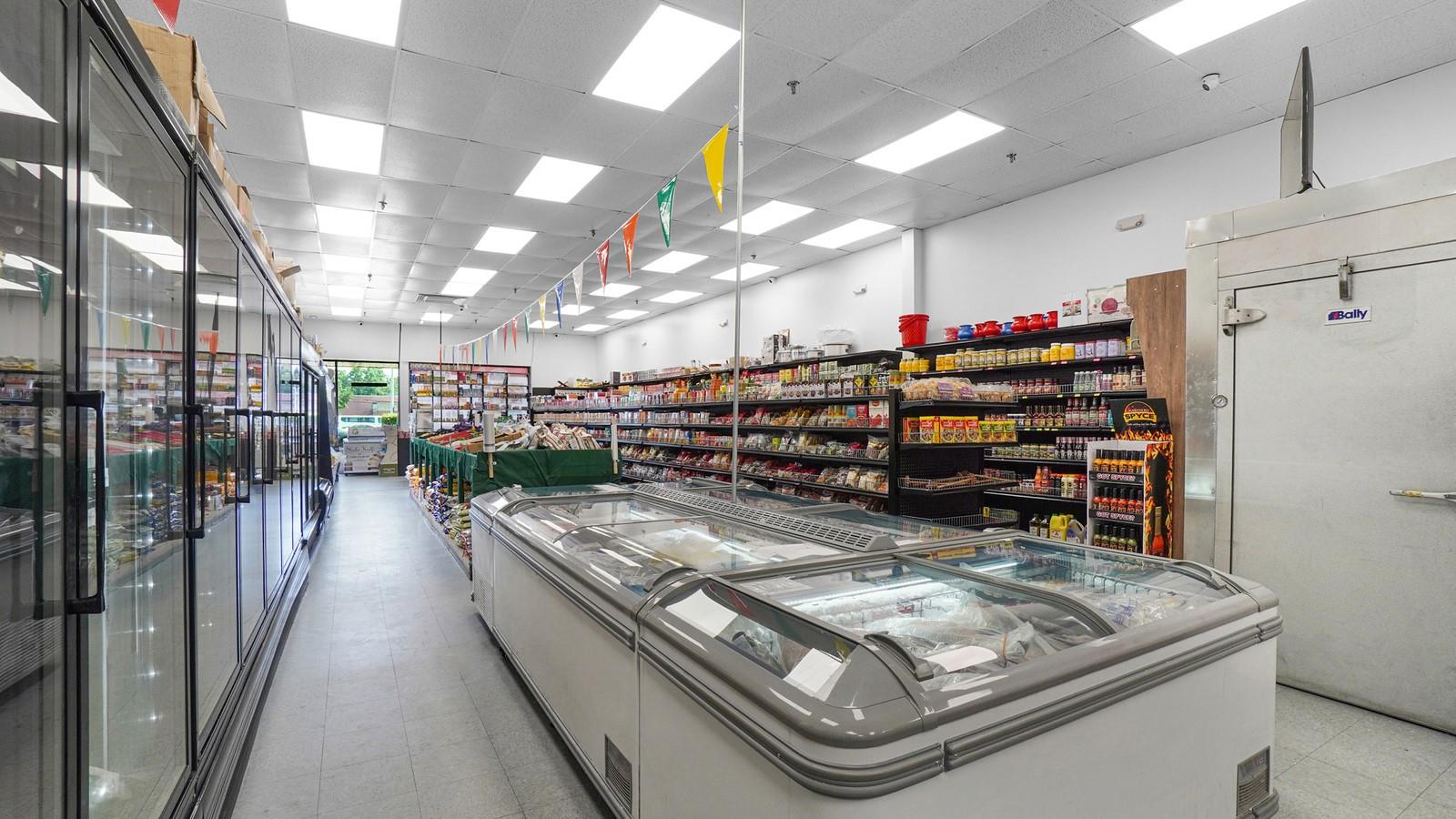 #14 photo, 1951 middle country Road, サフォーク郡 Centereach , NY 11720