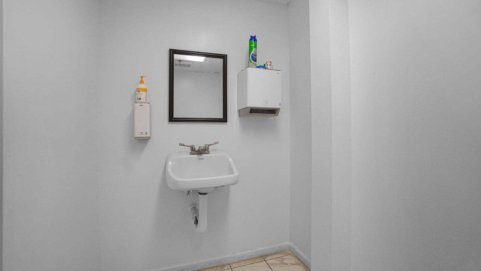 #15 photo, 1951 middle country Road, サフォーク郡 Centereach , NY 11720