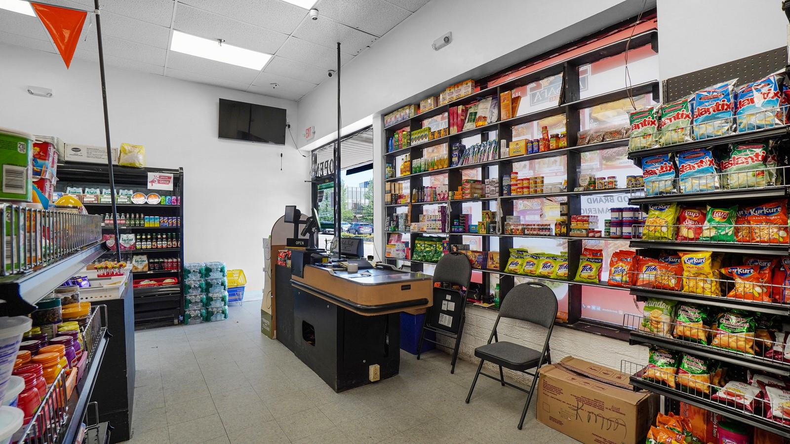 #3 photo, 1951 middle country Road, サフォーク郡 Centereach , NY 11720