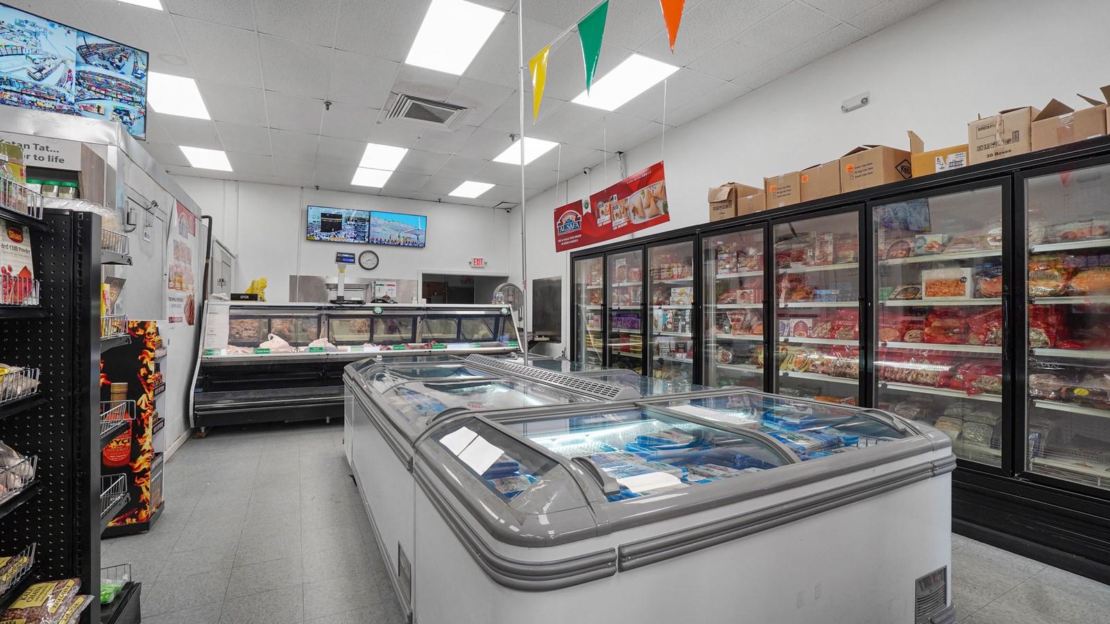 #7 photo, 1951 middle country Road, サフォーク郡 Centereach , NY 11720