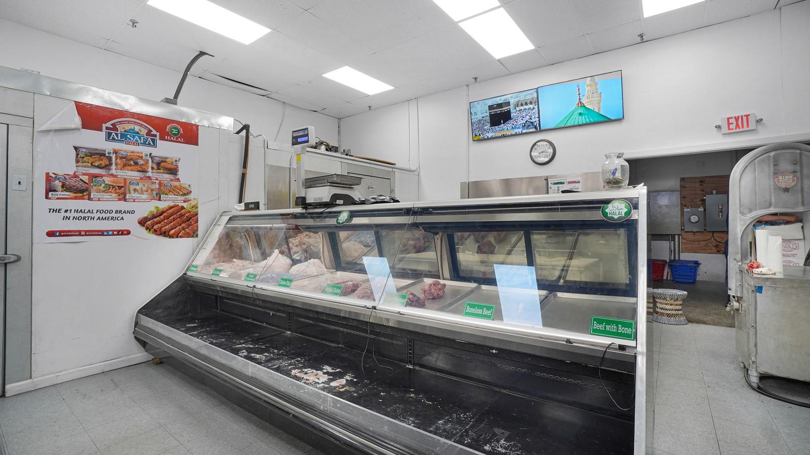 #8 photo, 1951 middle country Road, サフォーク郡 Centereach , NY 11720