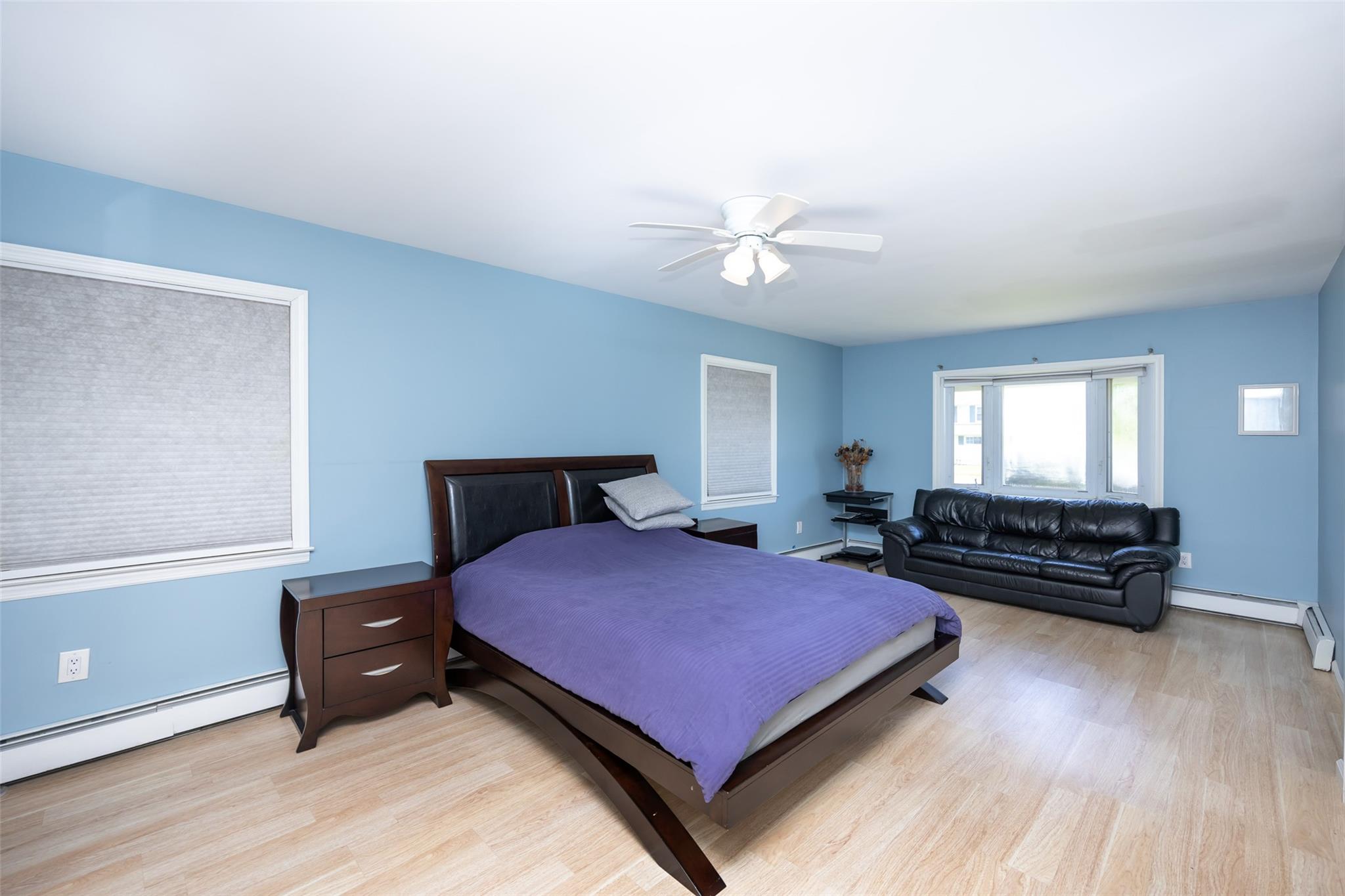 #12 photo, 4 Wagon Lane, Levittown , NY 11756