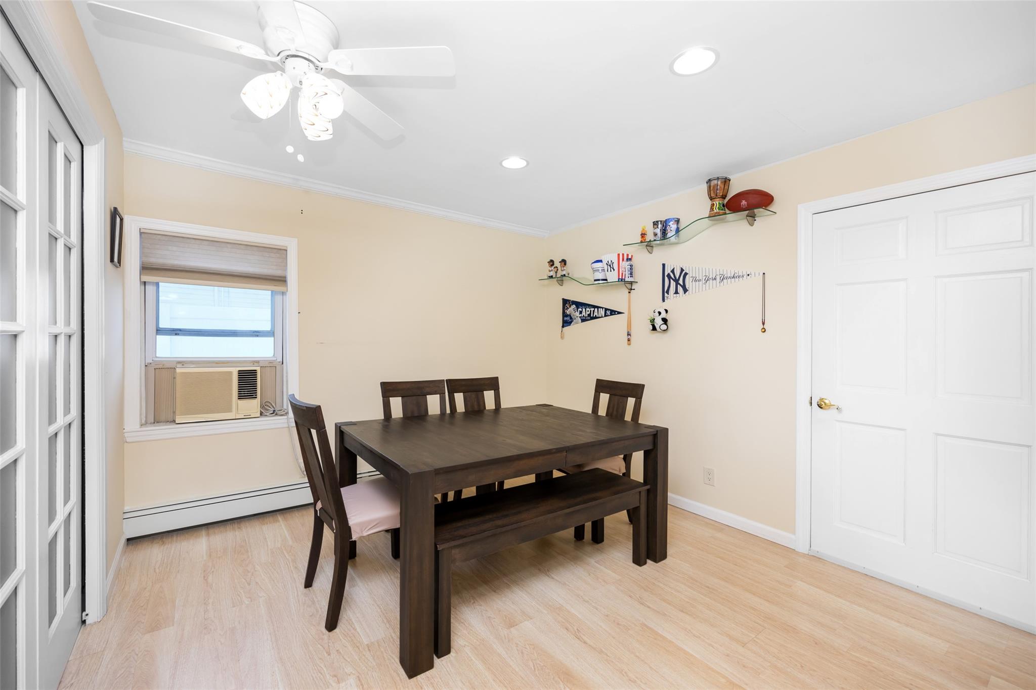 #15 photo, 4 Wagon Lane, Levittown , NY 11756