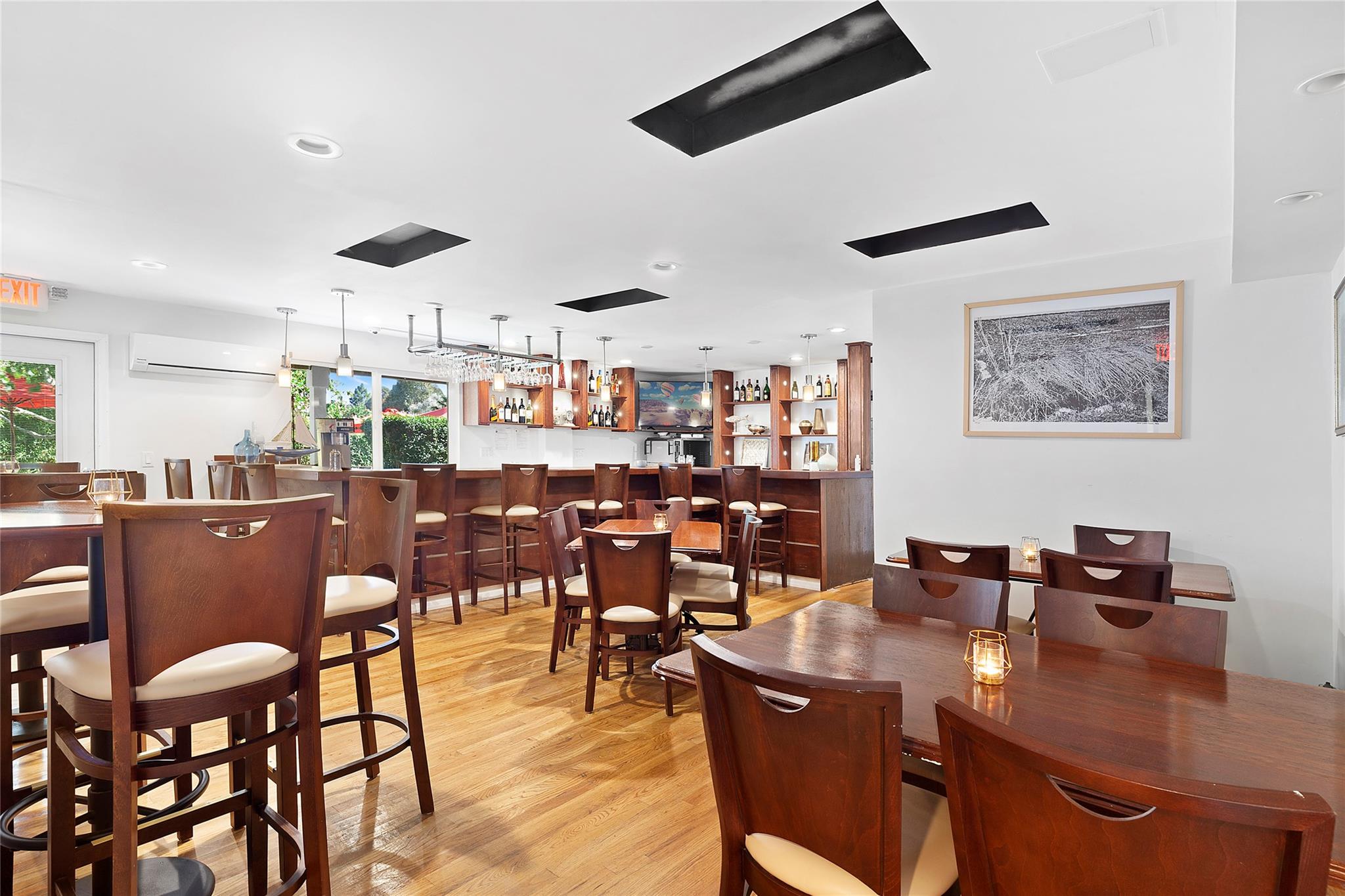 #11 photo, 1655 County Road 39, サフォーク郡 Southampton , NY 11968