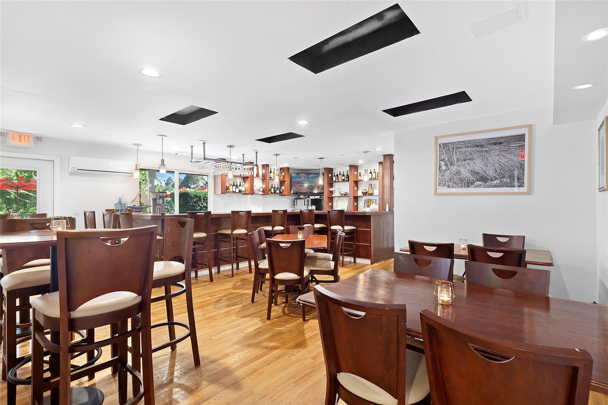 #12 photo, 1655 County Road 39, サフォーク郡 Southampton , NY 11968