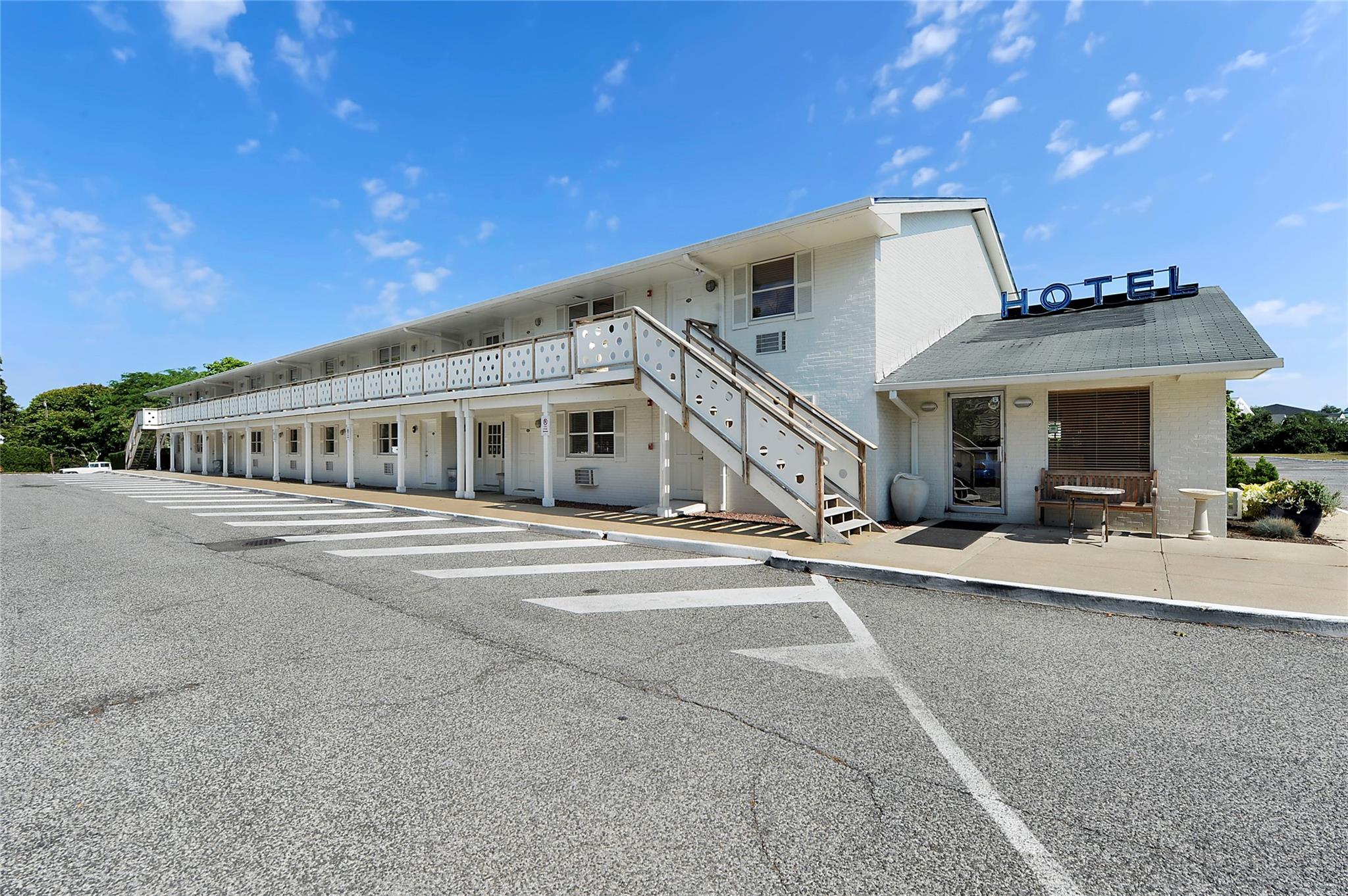 #7 photo, 1655 County Road 39, サフォーク郡 Southampton , NY 11968