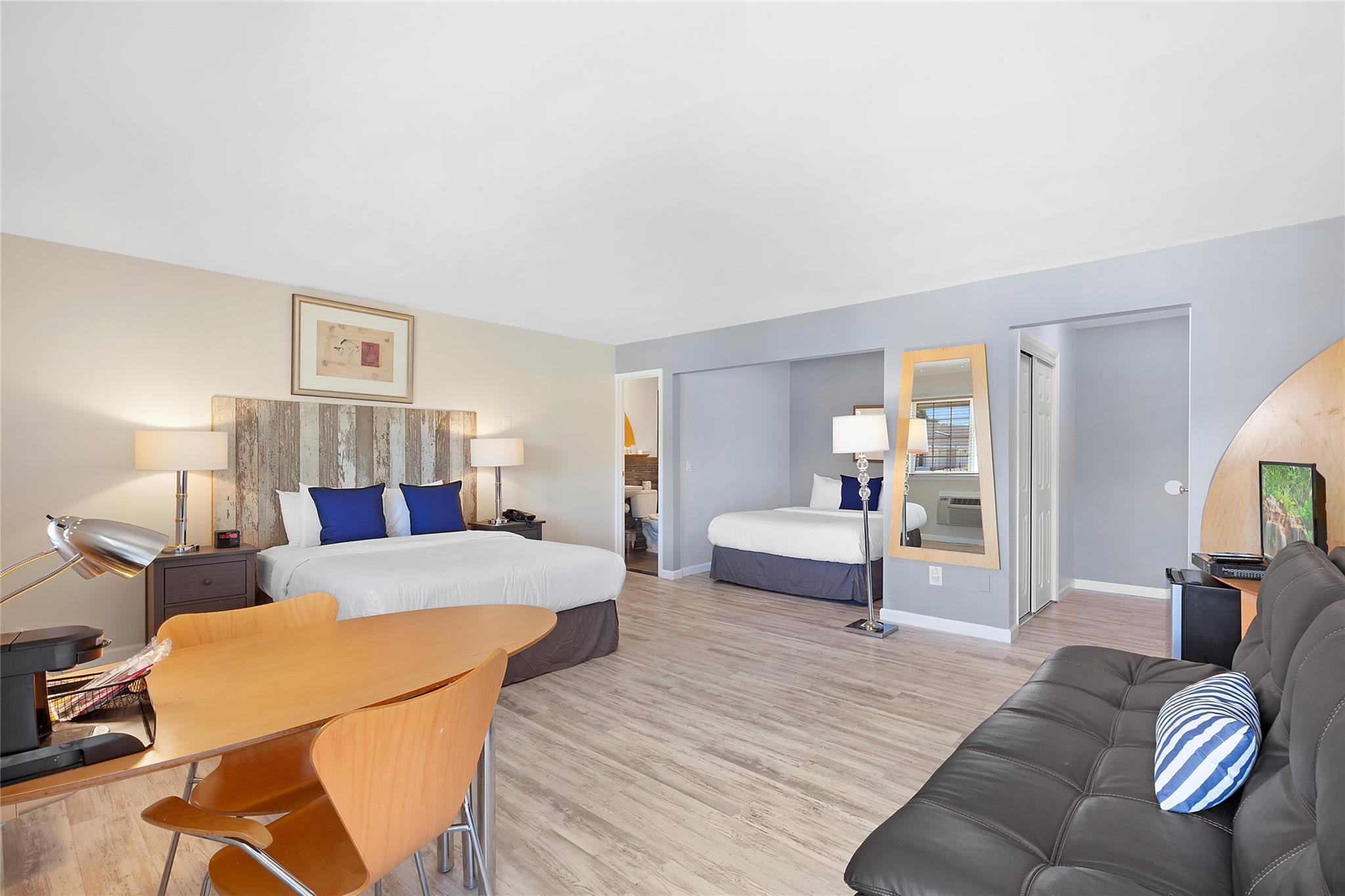 #9 photo, 1655 County Road 39, サフォーク郡 Southampton , NY 11968