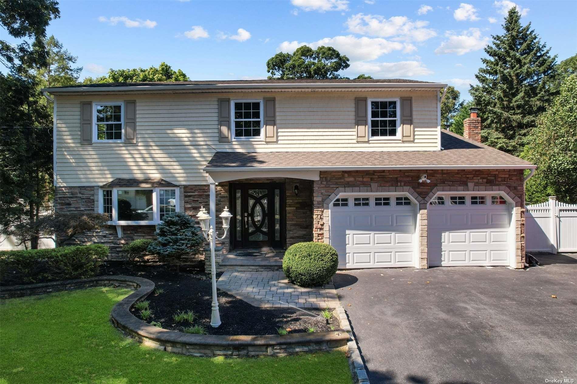 #1 photo, 82 Woodview Lane, Centereach , NY 11720