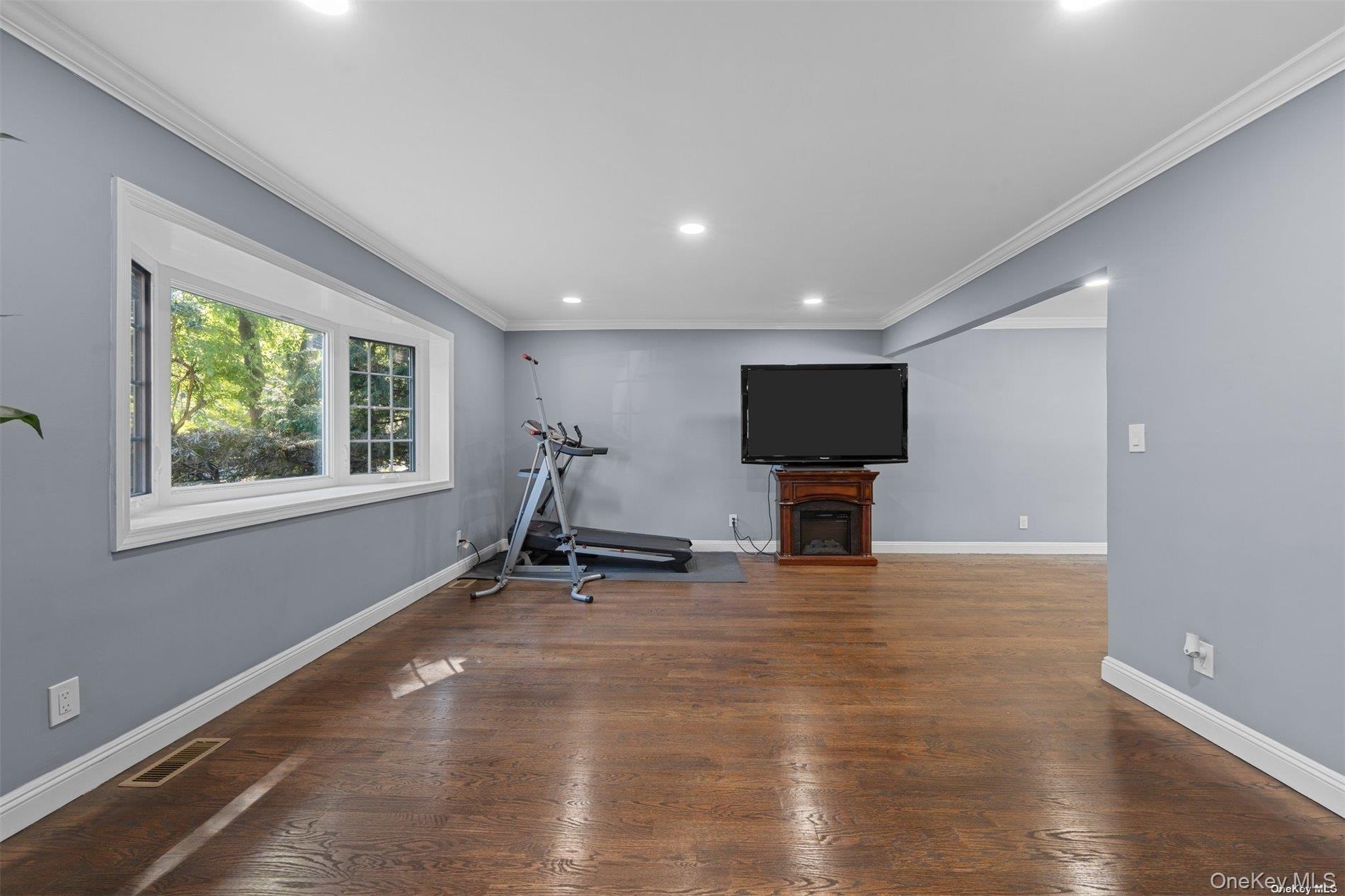 #5 photo, 82 Woodview Lane, Centereach , NY 11720