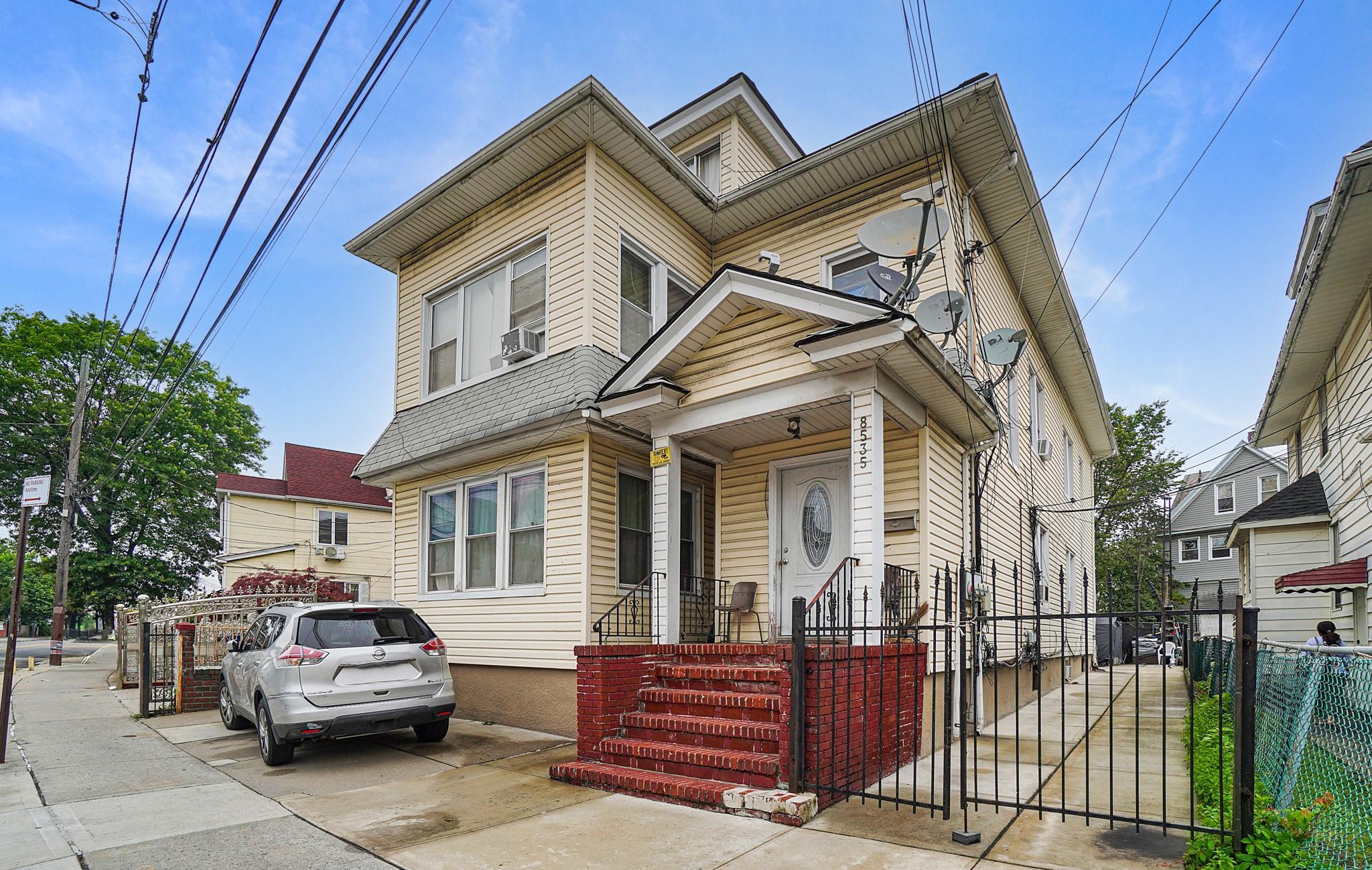 #1 photo, 85-35 Parsons Blvd., Briarwood , NY 11435