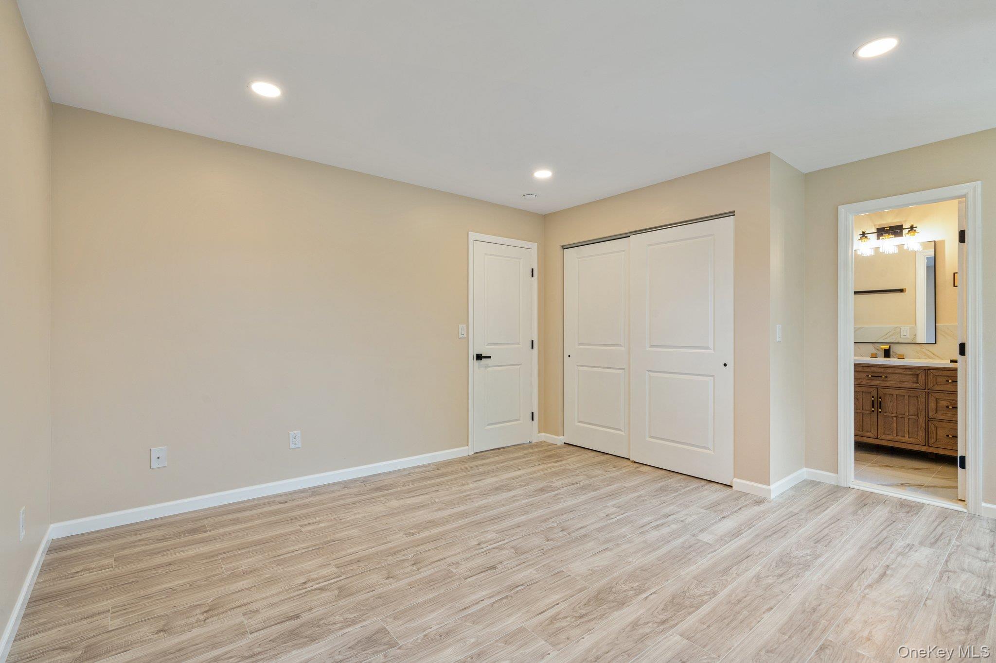 #19 photo, 6 Doe Path, サフォーク郡 Coram , NY 11727