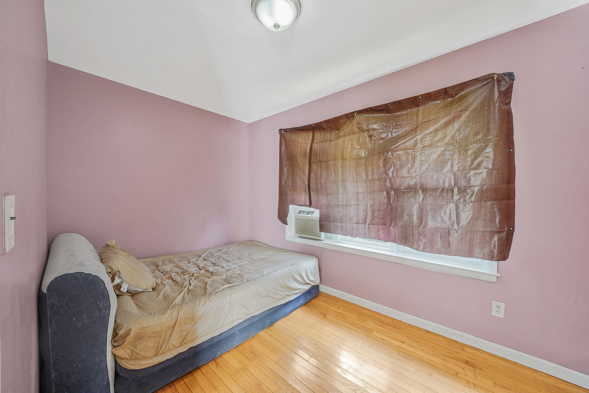 #11 photo, 13841 230th Place, クイーンズ区 Laurelton , NY 11413