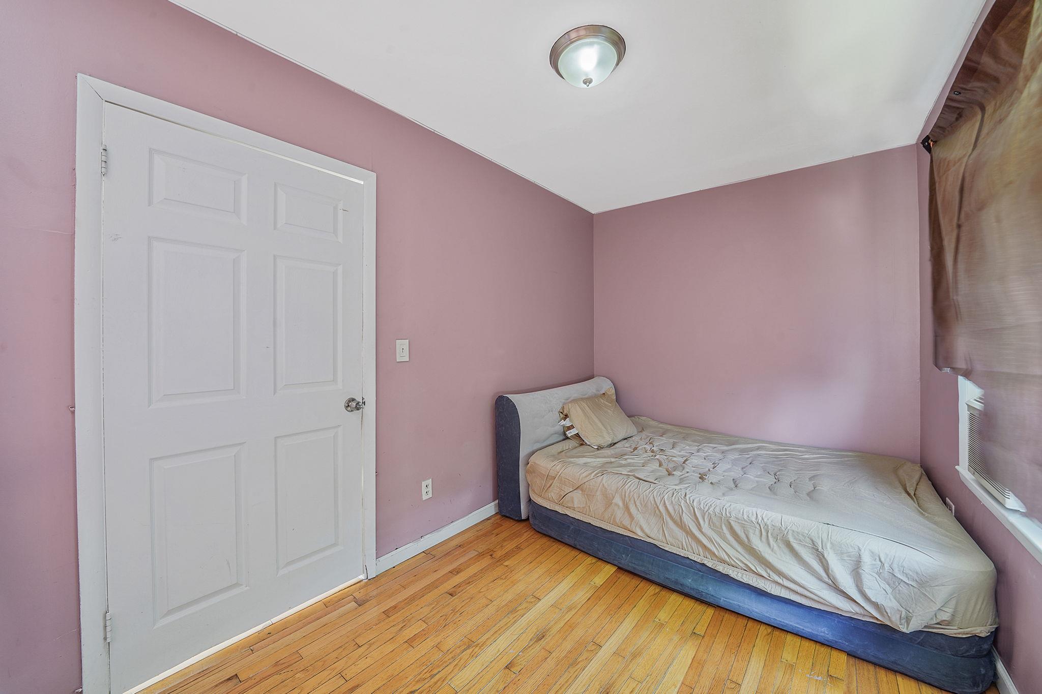 #12 photo, 13841 230th Place, クイーンズ区 Laurelton , NY 11413