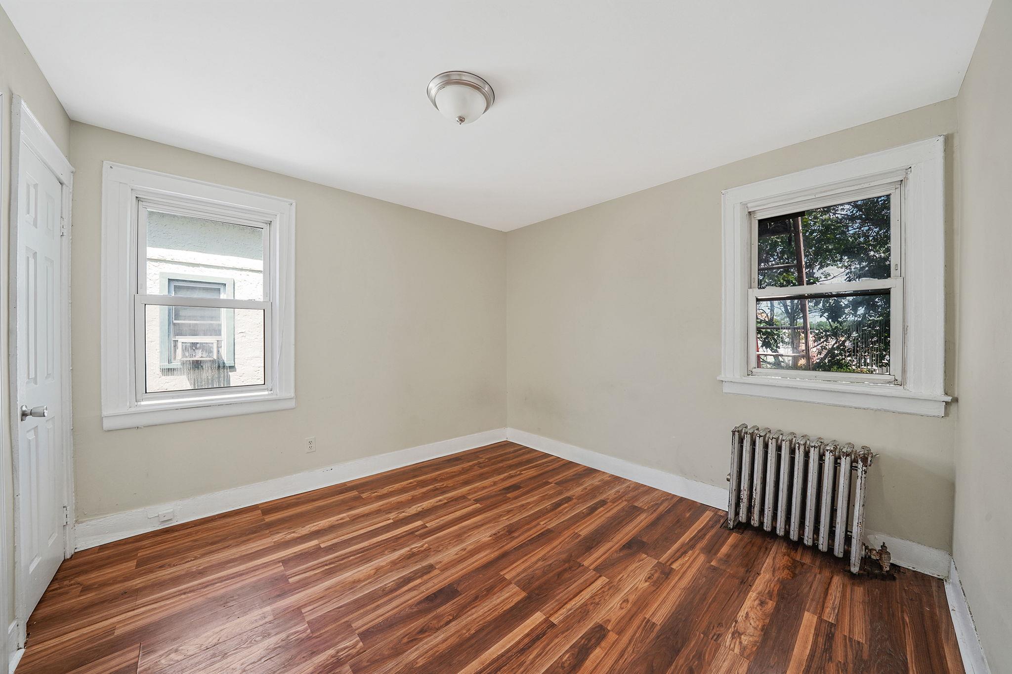 #15 photo, 13841 230th Place, クイーンズ区 Laurelton , NY 11413