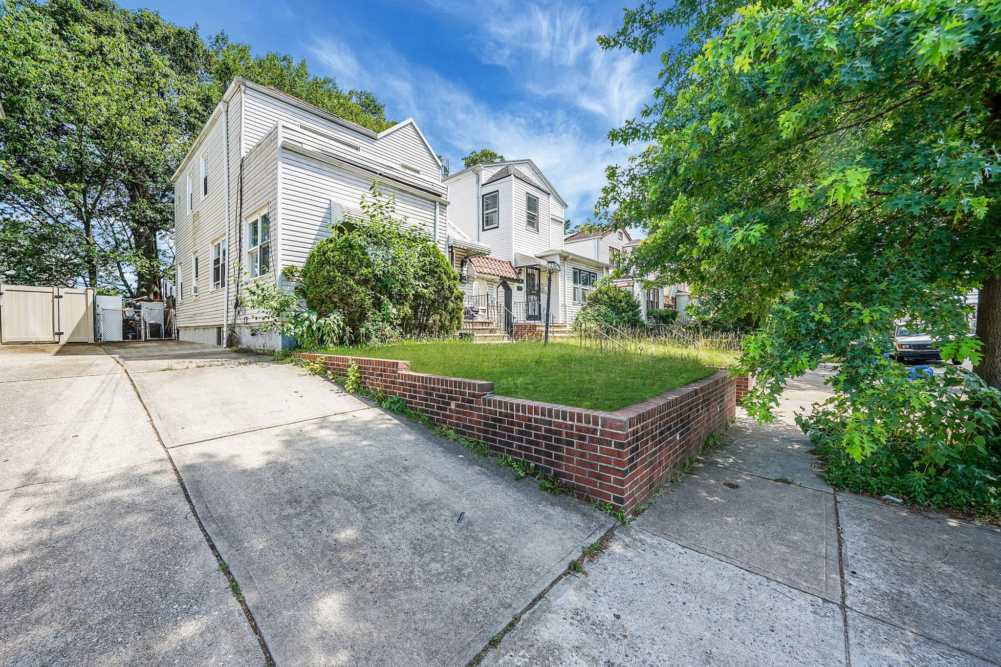 #3 photo, 13841 230th Place, クイーンズ区 Laurelton , NY 11413