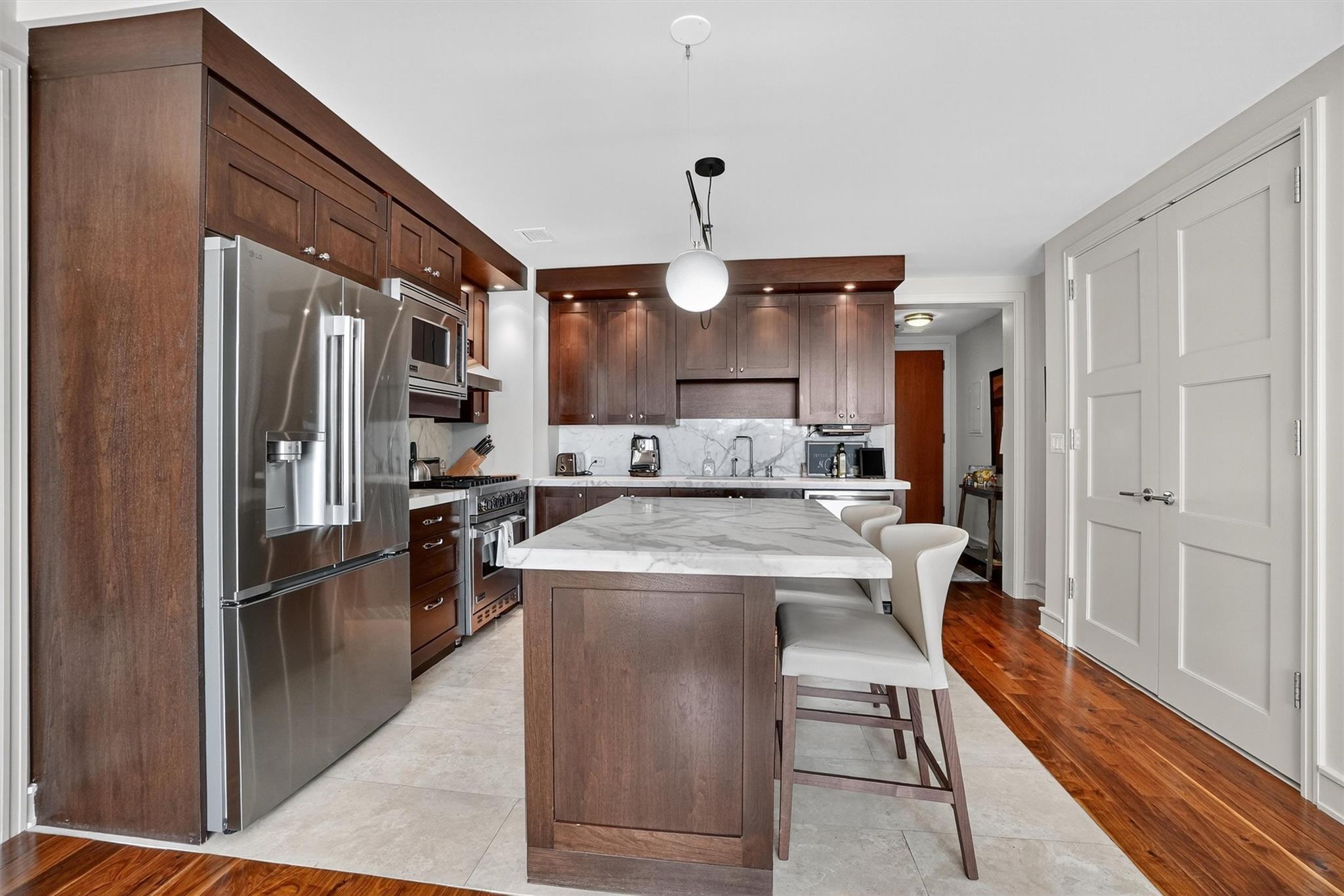 #8 photo, 1 Renaissance Square, White Plains , NY 10601