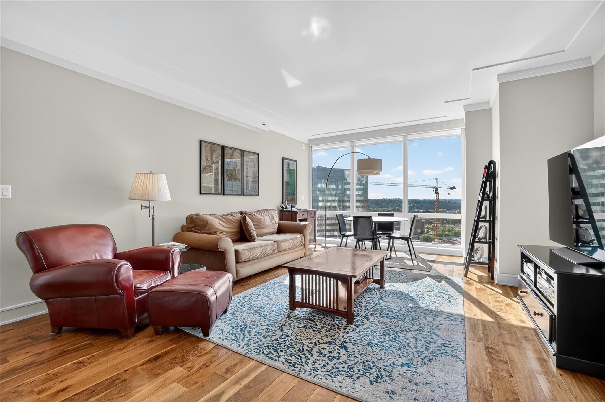 #9 photo, 1 Renaissance Square, White Plains , NY 10601