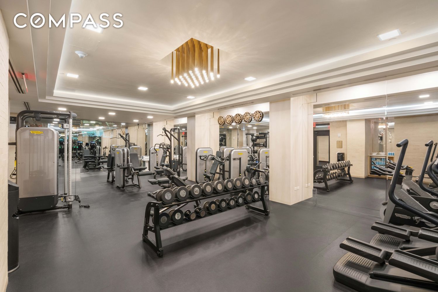 #16 photo, 1 Central Park S, マンハッタン Central Park South , NY 10019