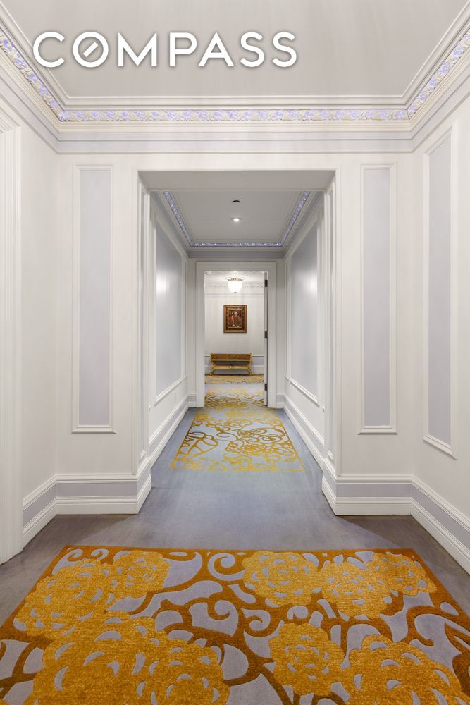 #8 photo, 1 Central Park S, マンハッタン Central Park South , NY 10019