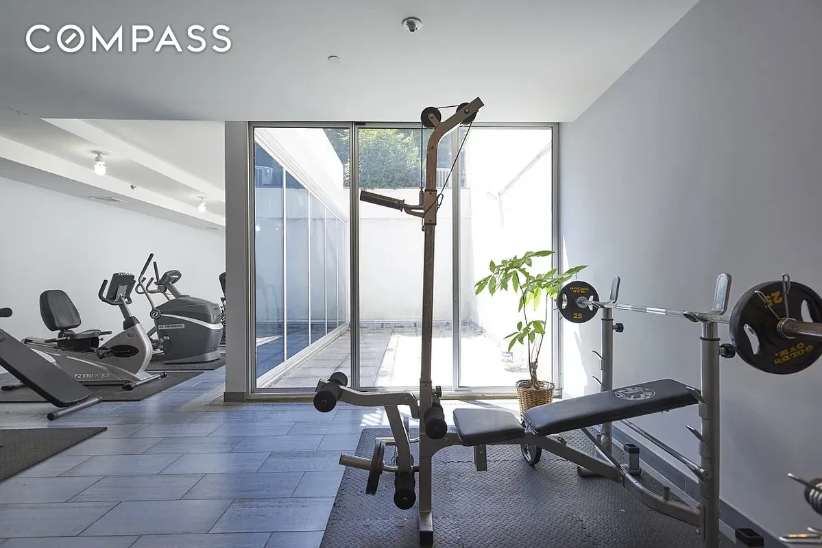 #10 photo, 190 Green Street, ブルックリン区 Greenpoint , NY 11222