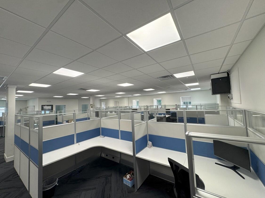 #12 photo, 52 Broadway, サフォーク郡 Greenlawn , NY 11740