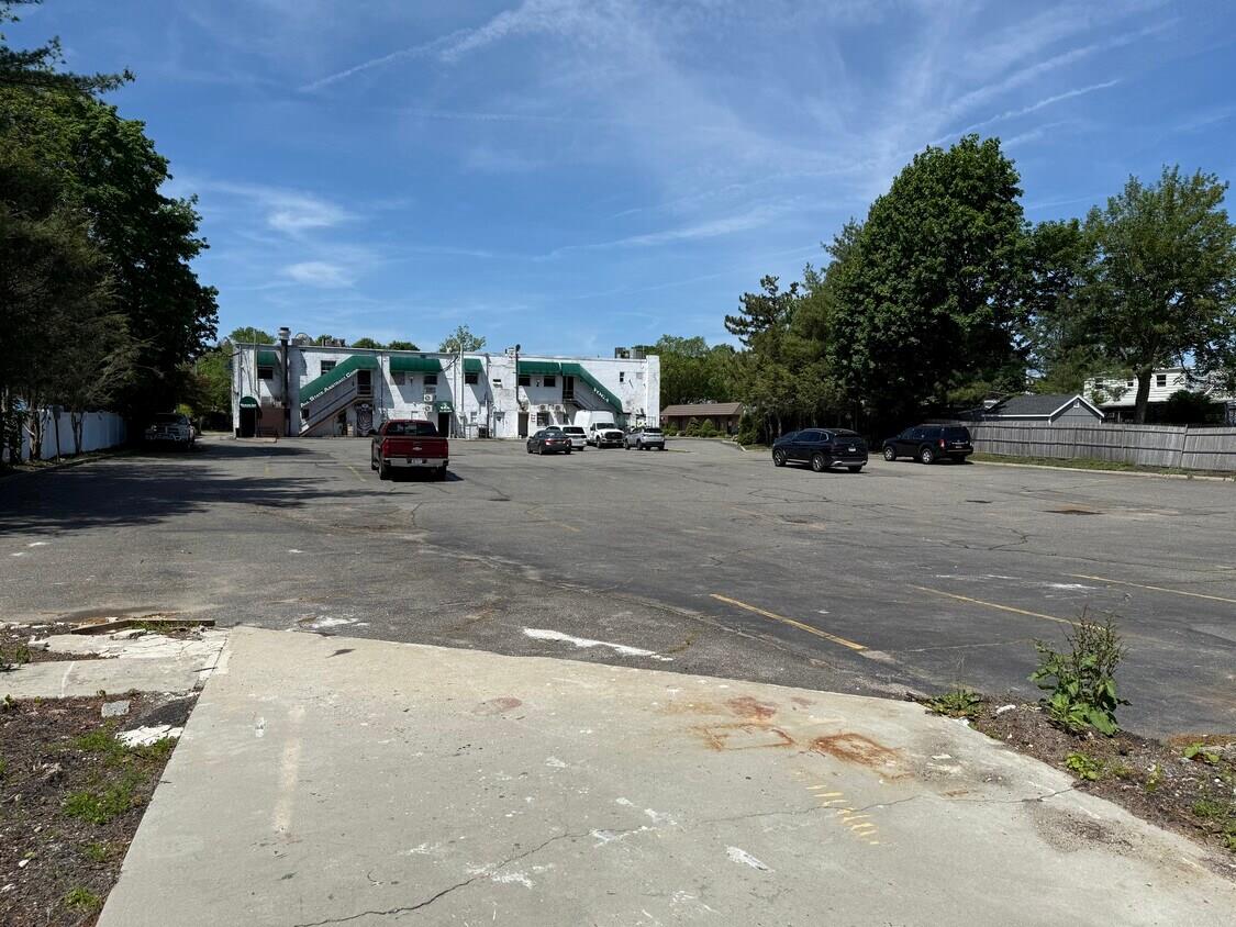 #15 photo, 52 Broadway, サフォーク郡 Greenlawn , NY 11740
