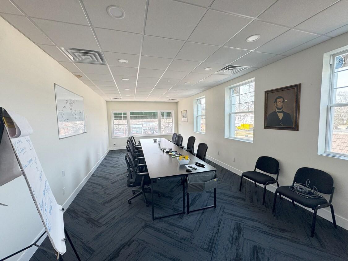 #3 photo, 52 Broadway, サフォーク郡 Greenlawn , NY 11740