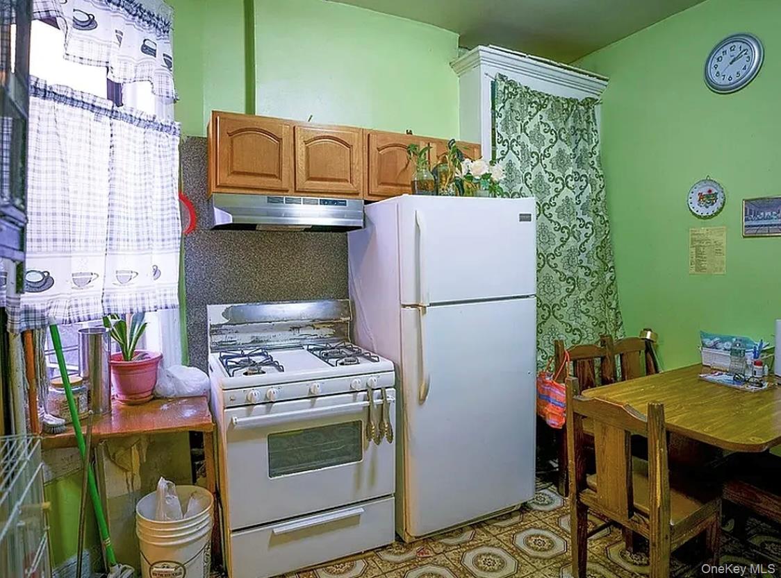 #5 photo, 668 Broadway, ブルックリン区 Brooklyn , NY 11206