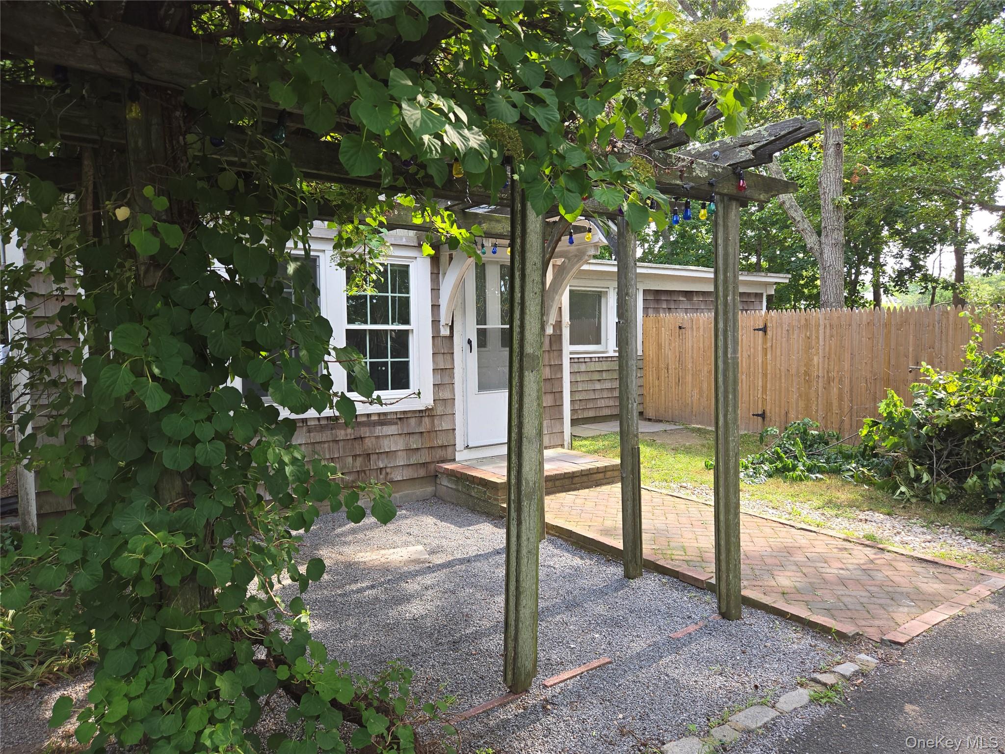 #2 photo, 57 Hazelwood Avenue, サフォーク郡 Westhampton Beach , NY 11978