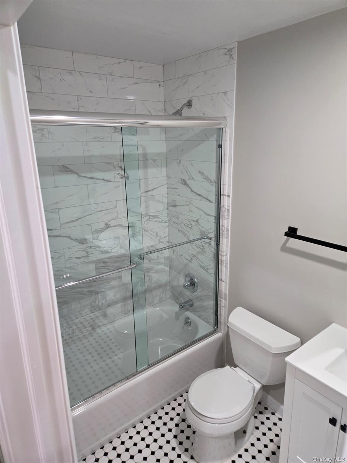 #15 photo, 3 2nd Street, Harrison , NY 10528