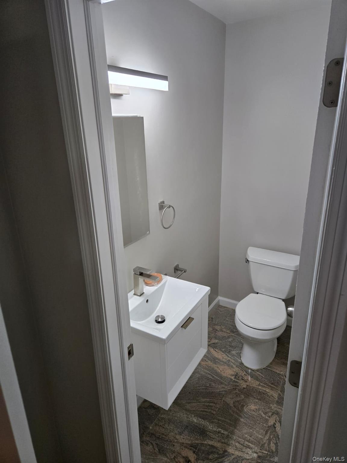 #7 photo, 3 2nd Street, Harrison , NY 10528