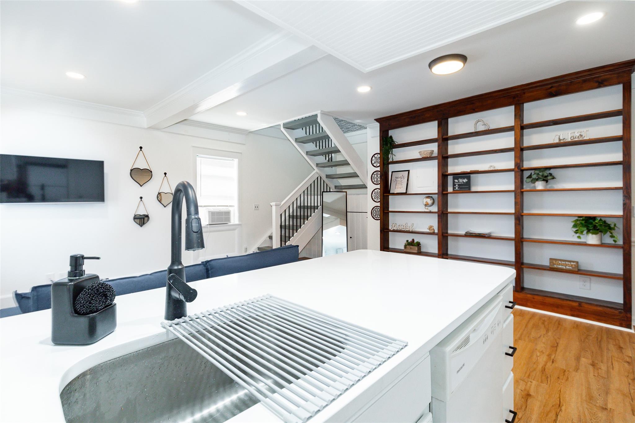 #11 photo, 48 Columbia Street, Poughkeepsie , NY 12601