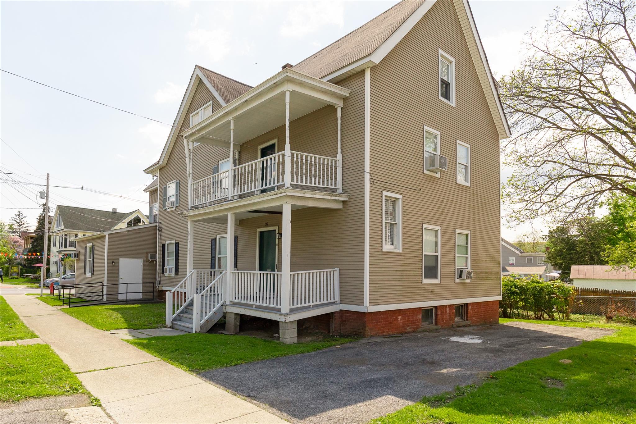 #2 photo, 48 Columbia Street, Poughkeepsie , NY 12601