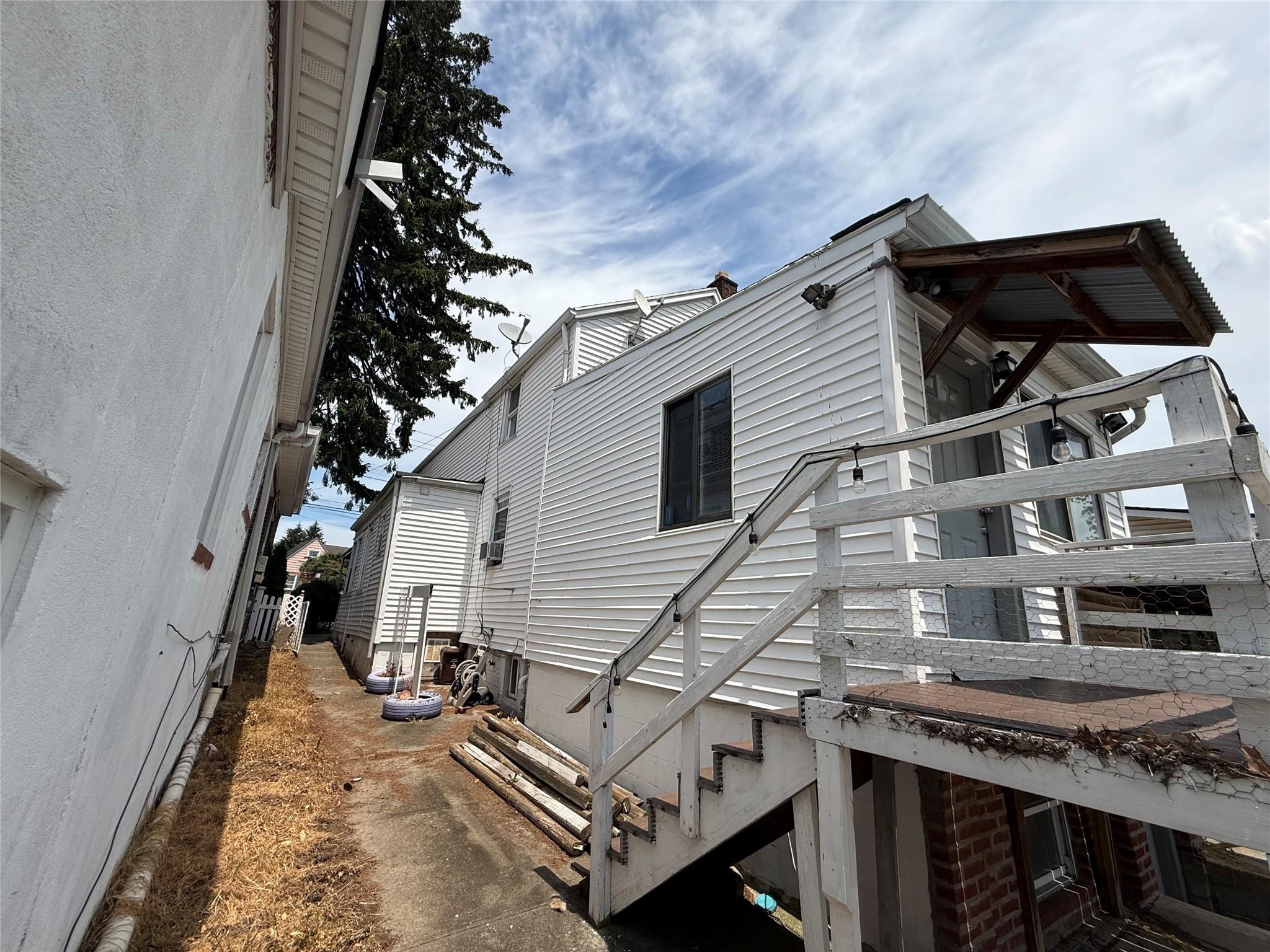 #11 photo, 147-08/146-70 Bayside Avenue, クイーンズ区 Flushing , NY 11354