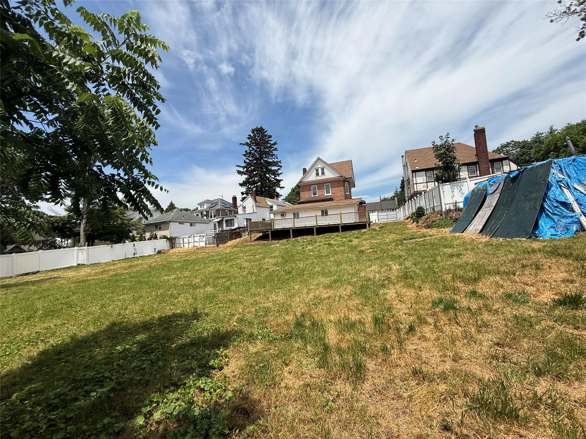 #13 photo, 147-08/146-70 Bayside Avenue, クイーンズ区 Flushing , NY 11354