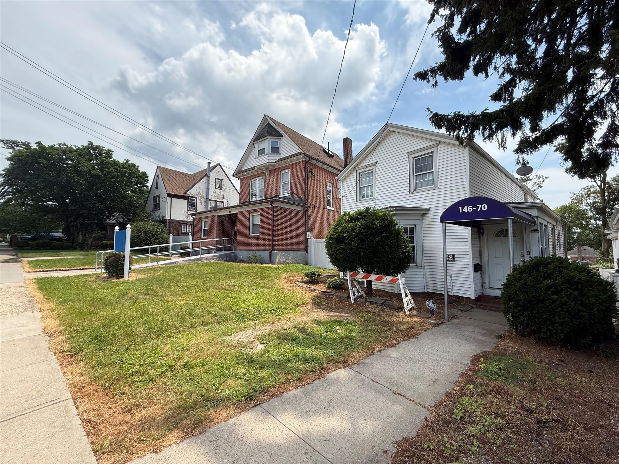 #3 photo, 147-08/146-70 Bayside Avenue, クイーンズ区 Flushing , NY 11354