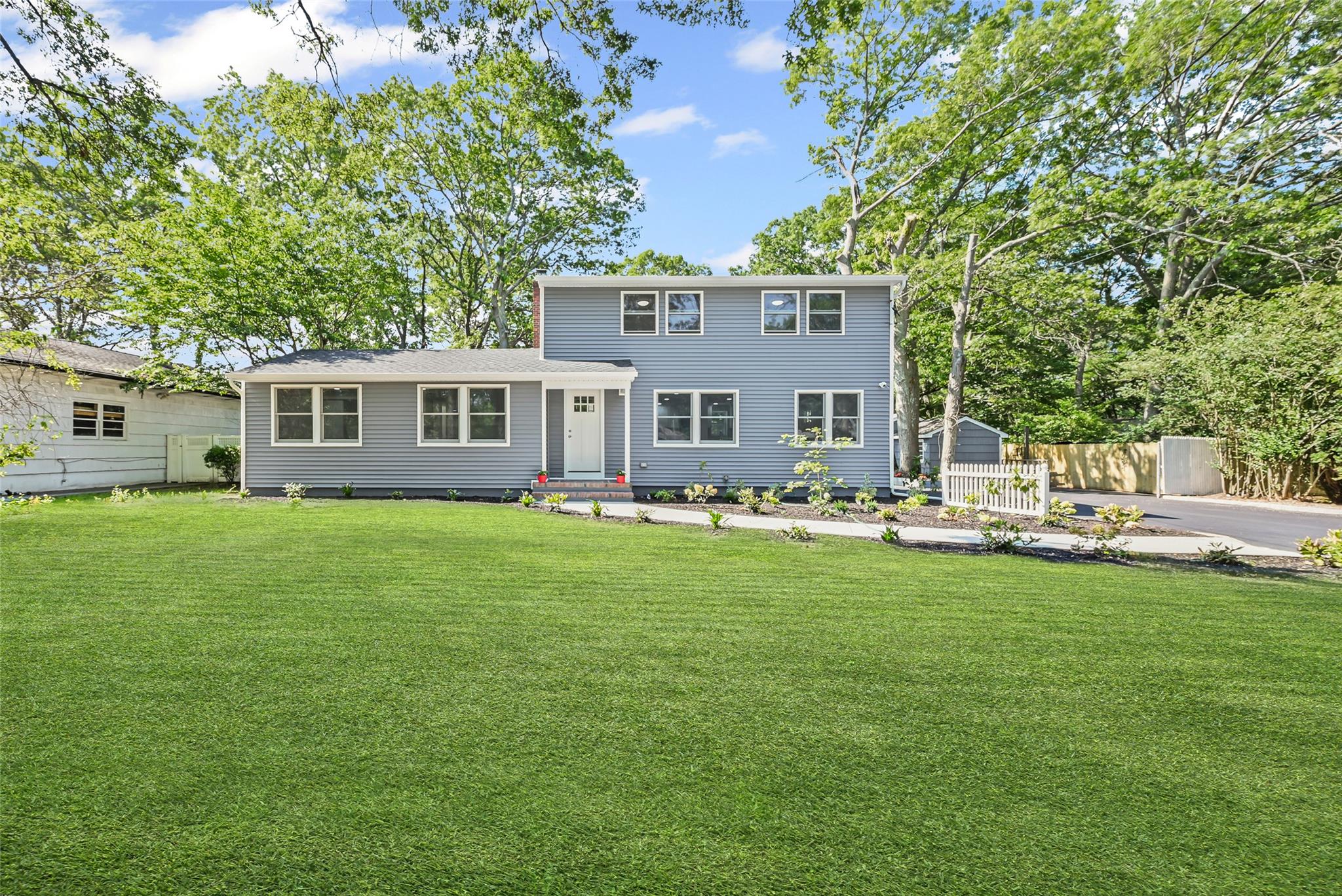 #1 photo, 70 Robinson Avenue, Brookhaven , NY 11763