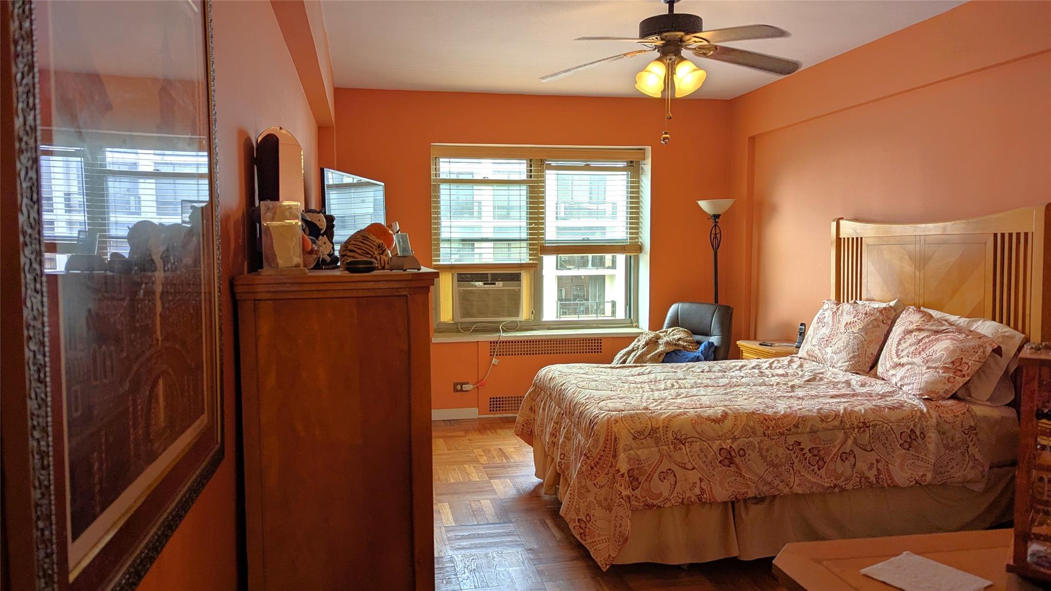 #2 photo, 63-33 98 Place, 皇后區 雷哥公園 Rego Park , NY 11374