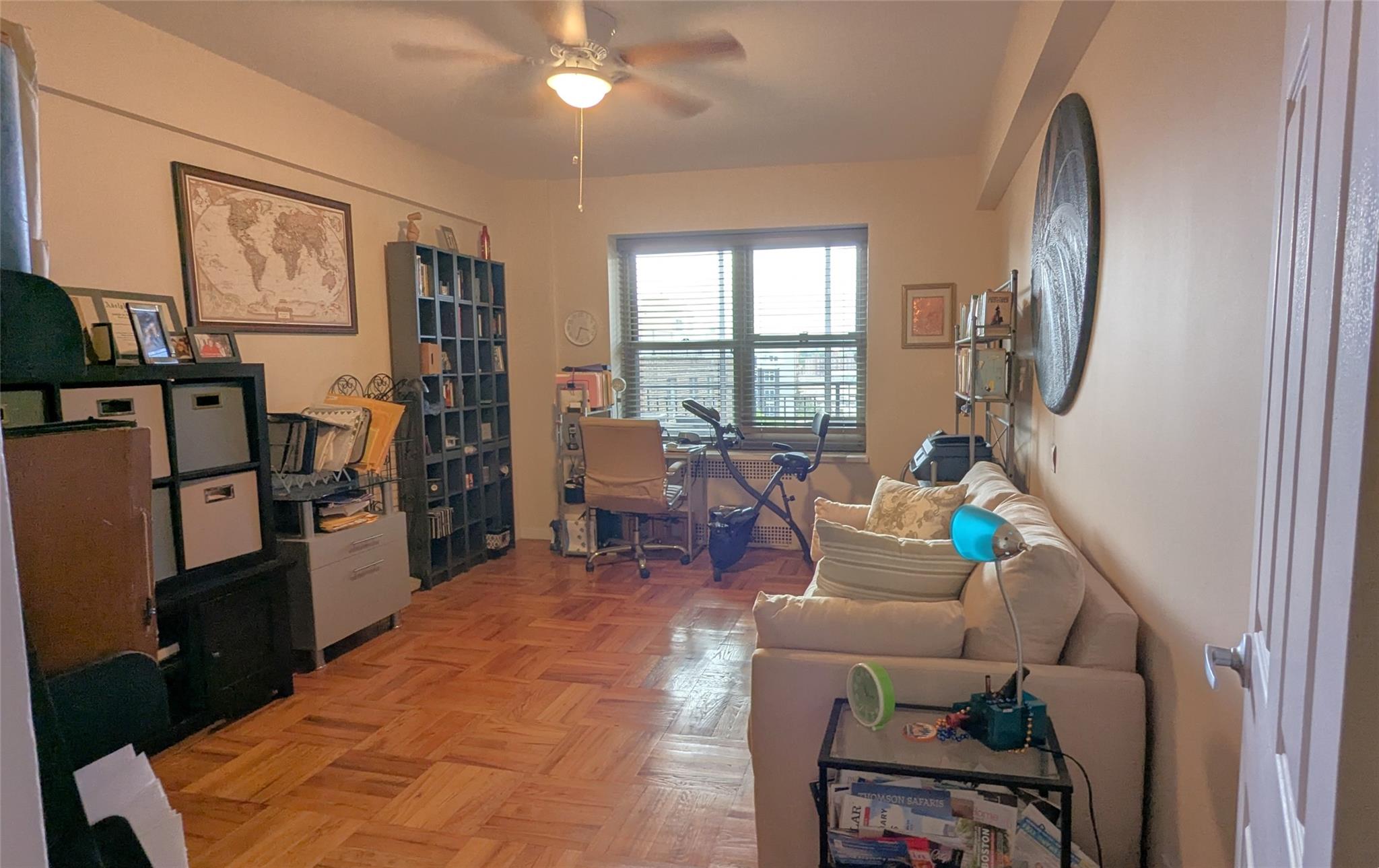 #4 photo, 63-33 98 Place, 皇后區 雷哥公園 Rego Park , NY 11374