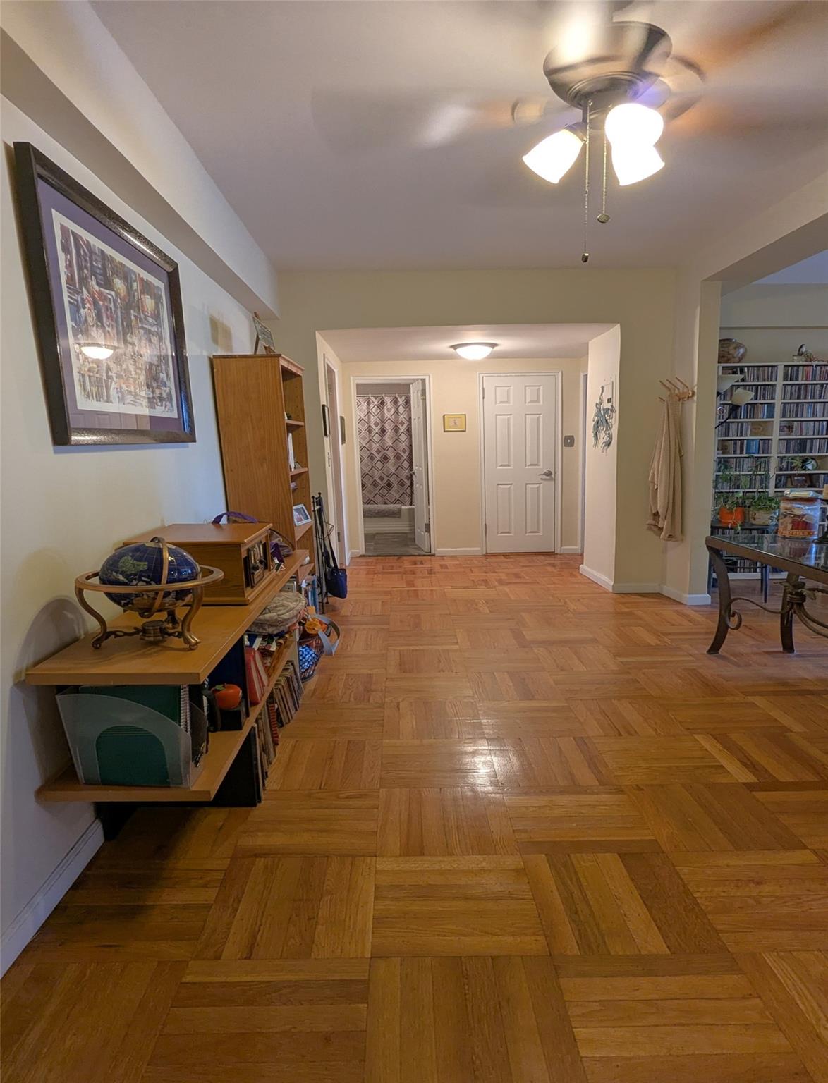 #7 photo, 63-33 98 Place, 皇后區 雷哥公園 Rego Park , NY 11374