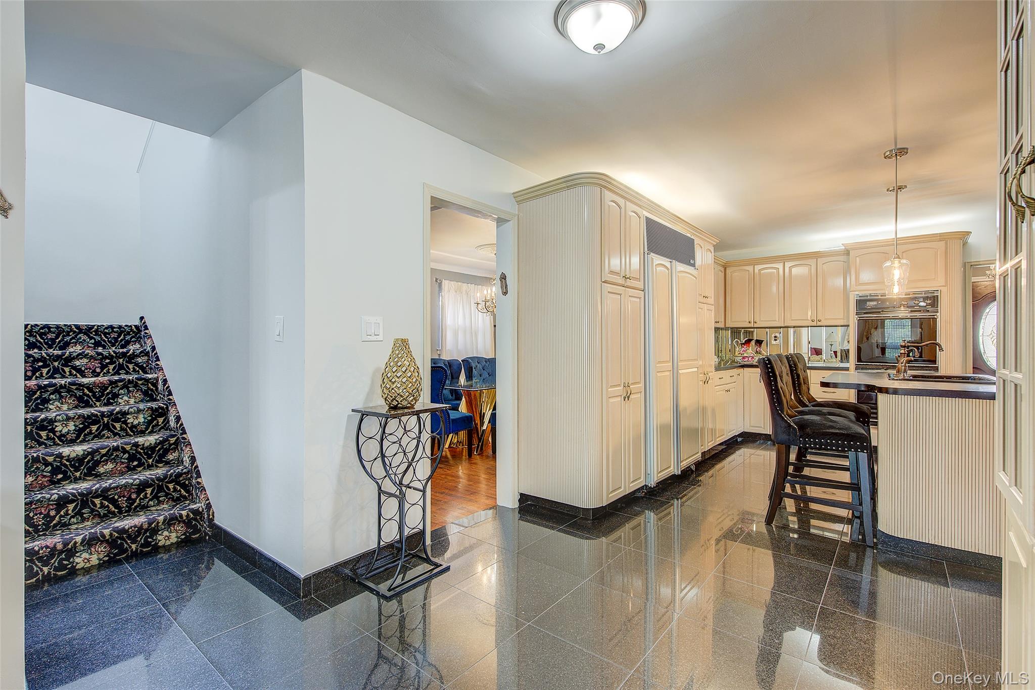 #11 photo, 7126 170th Street, クイーンズ区 Fresh Meadows , NY 11365