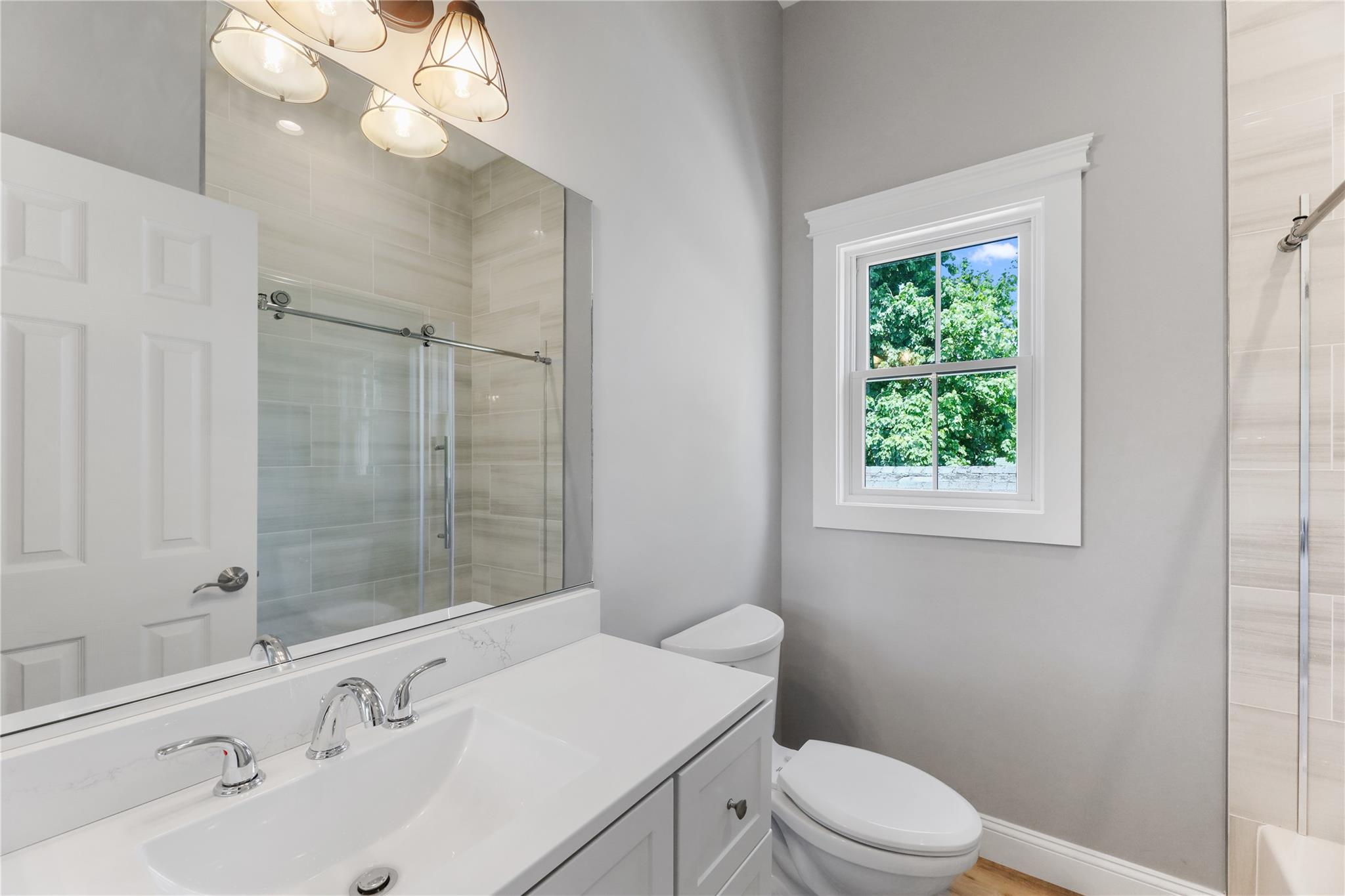 #15 photo, Undisclosed Address, サフォーク郡 Riverhead , NY 11901