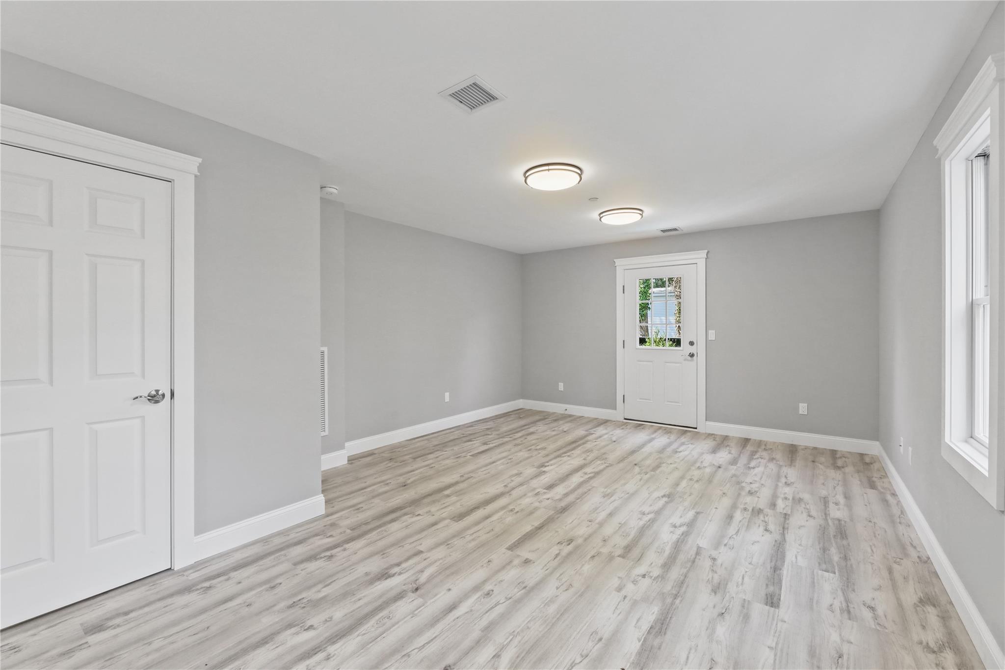 #8 photo, Undisclosed Address, サフォーク郡 Riverhead , NY 11901