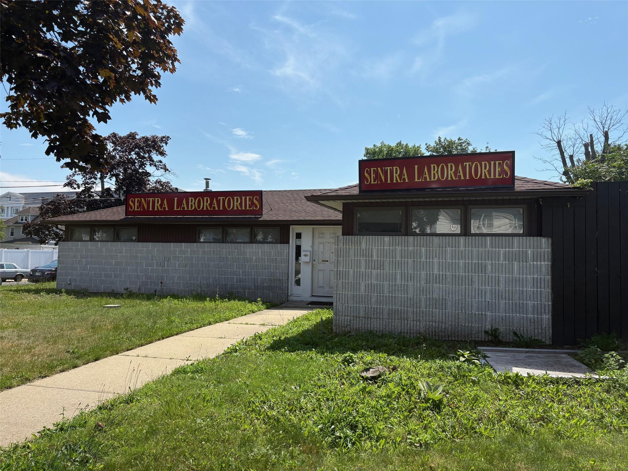 #3 photo, 40 Bay Shore Avenue, サフォーク郡 Bay Shore , NY 11706