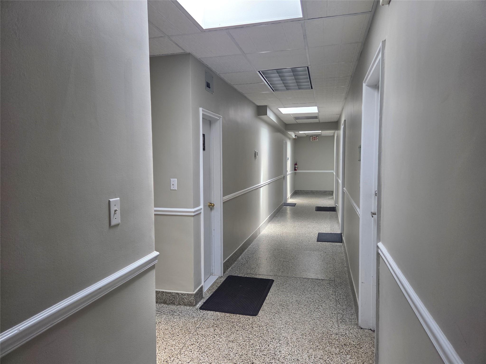 #3 photo, 927 Port Washington Boulevard, ナッソー郡 Port Washington , NY 11050