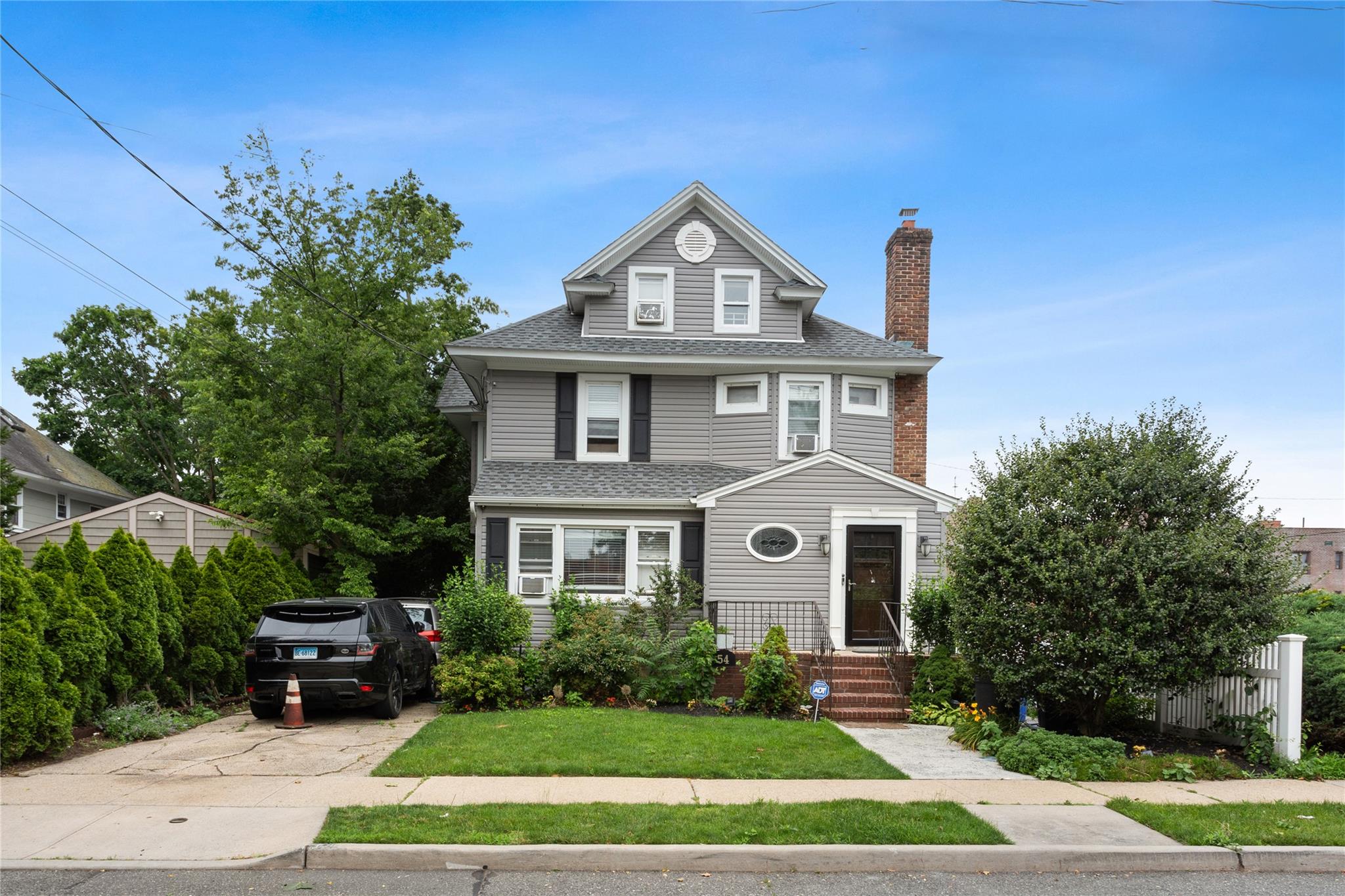 #1 photo, 54 S Centre Avenue, Rockville Centre , NY 11570
