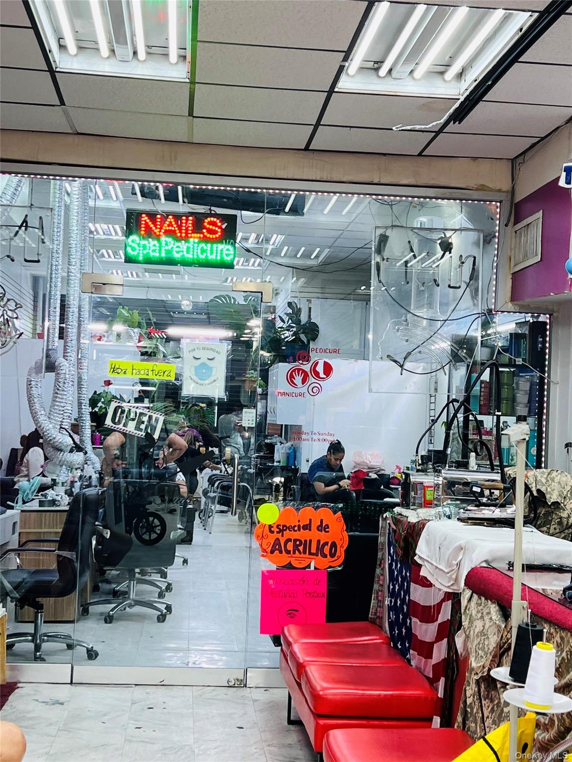 #4 photo, 82-07 Roosevelt Avenue, クイーンズ区 Jackson Heights , NY 11372