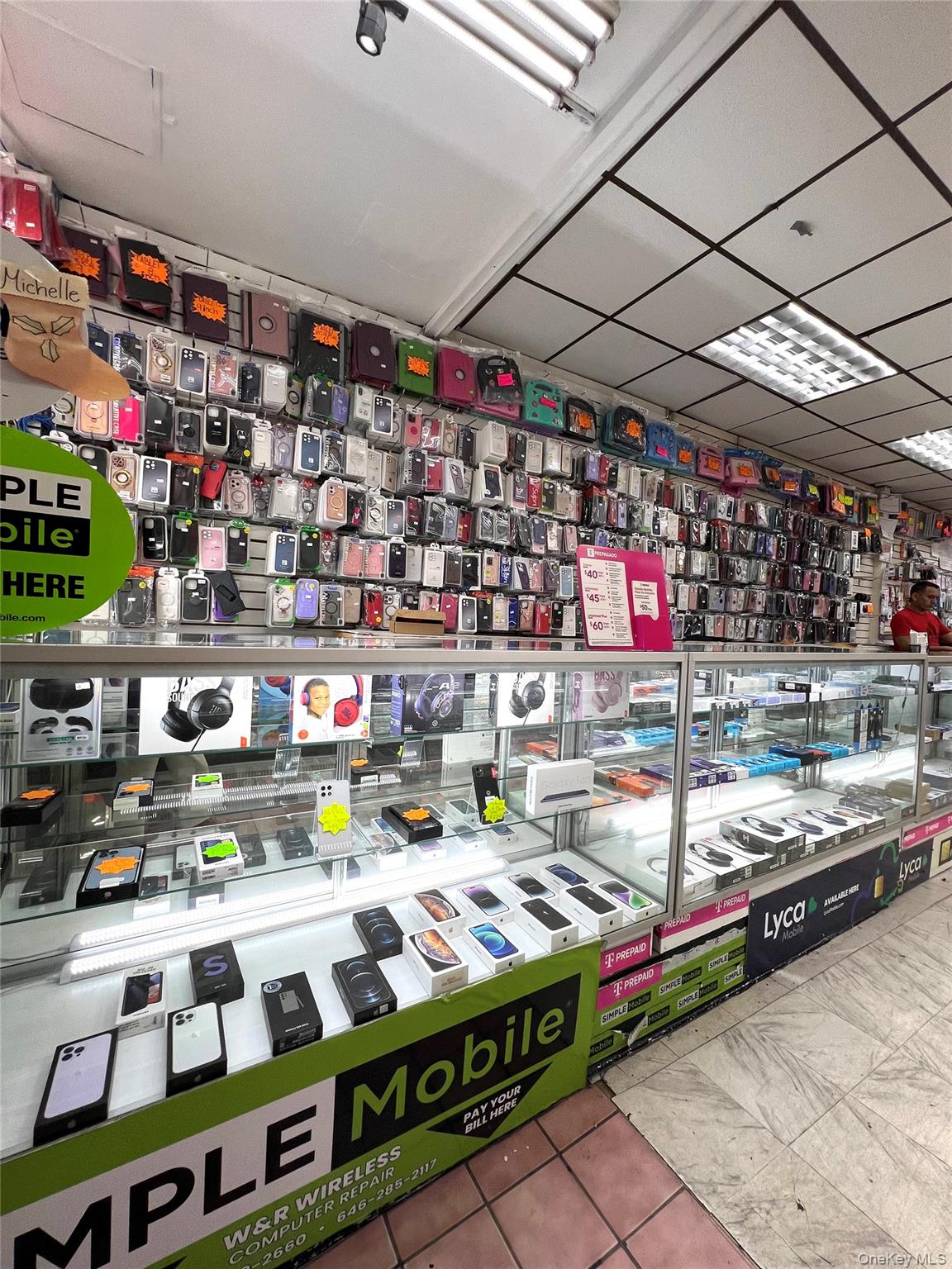 #5 photo, 82-07 Roosevelt Avenue, クイーンズ区 Jackson Heights , NY 11372