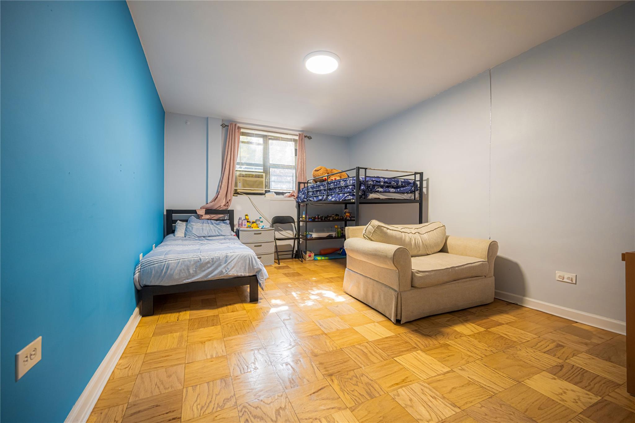 #8 photo, 53-11 90 Street, クイーンズ区 Elmhurst , NY 11373