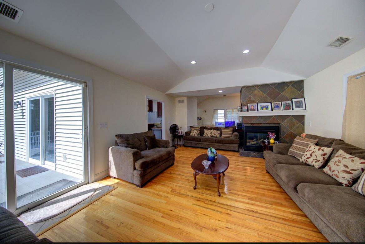 #11 photo, 97 Chestnut Street, サフォーク郡 Mount Sinai , NY 11766